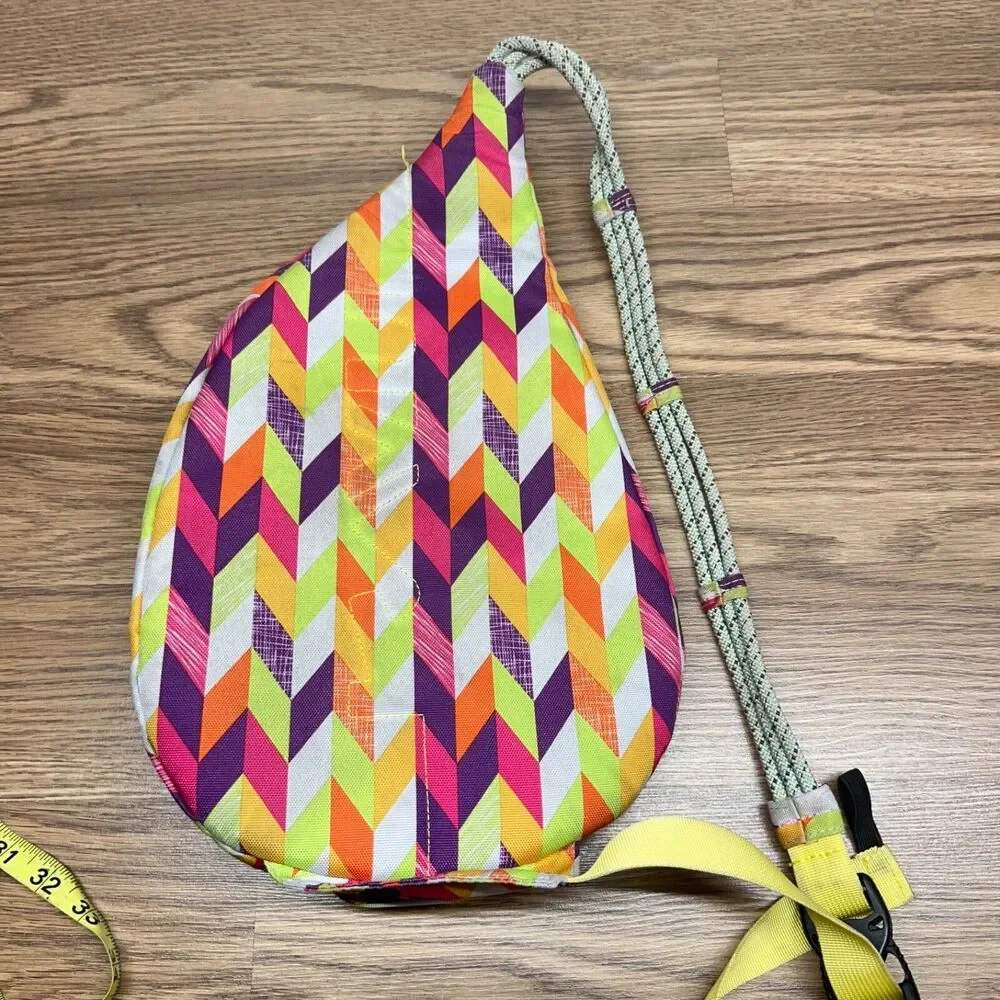 KAVU Sling Bag Crossbody Backpack‎ RARE Mountain Hardware Durable